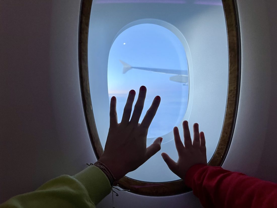 Emirates Flug mit Kind Langstrecke