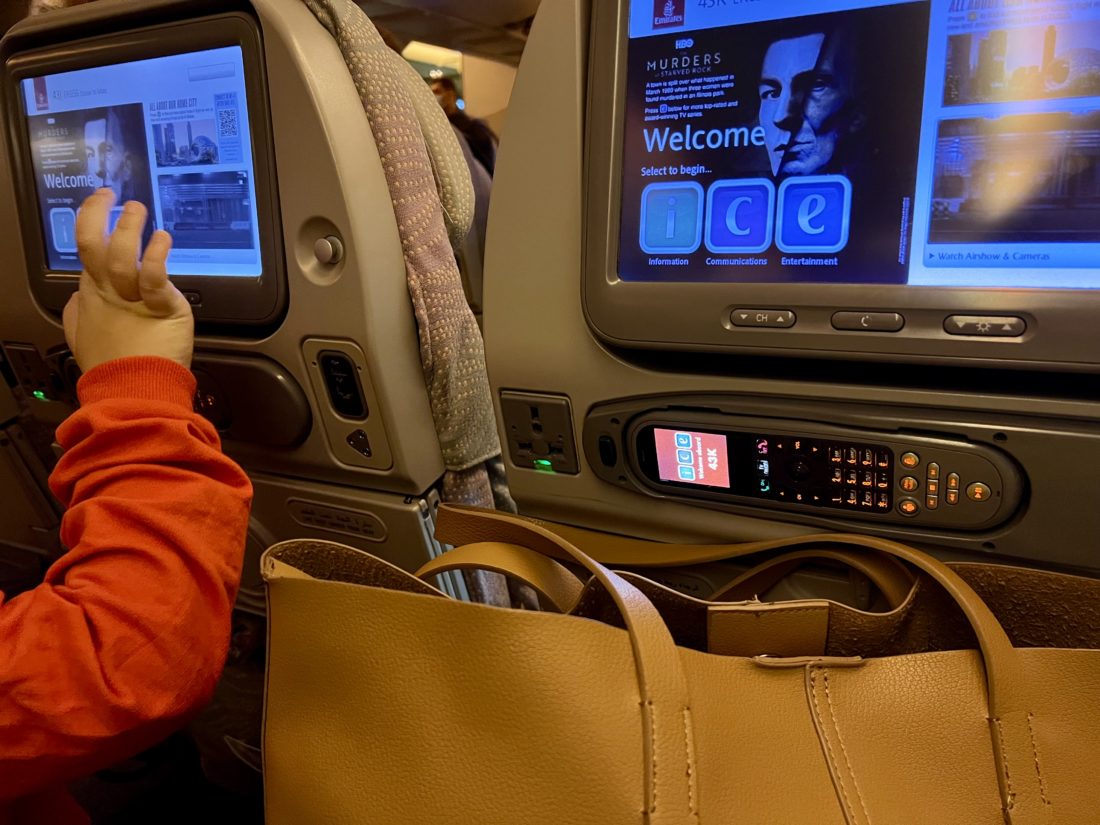 Emirates Flug mit Kind Langstrecke