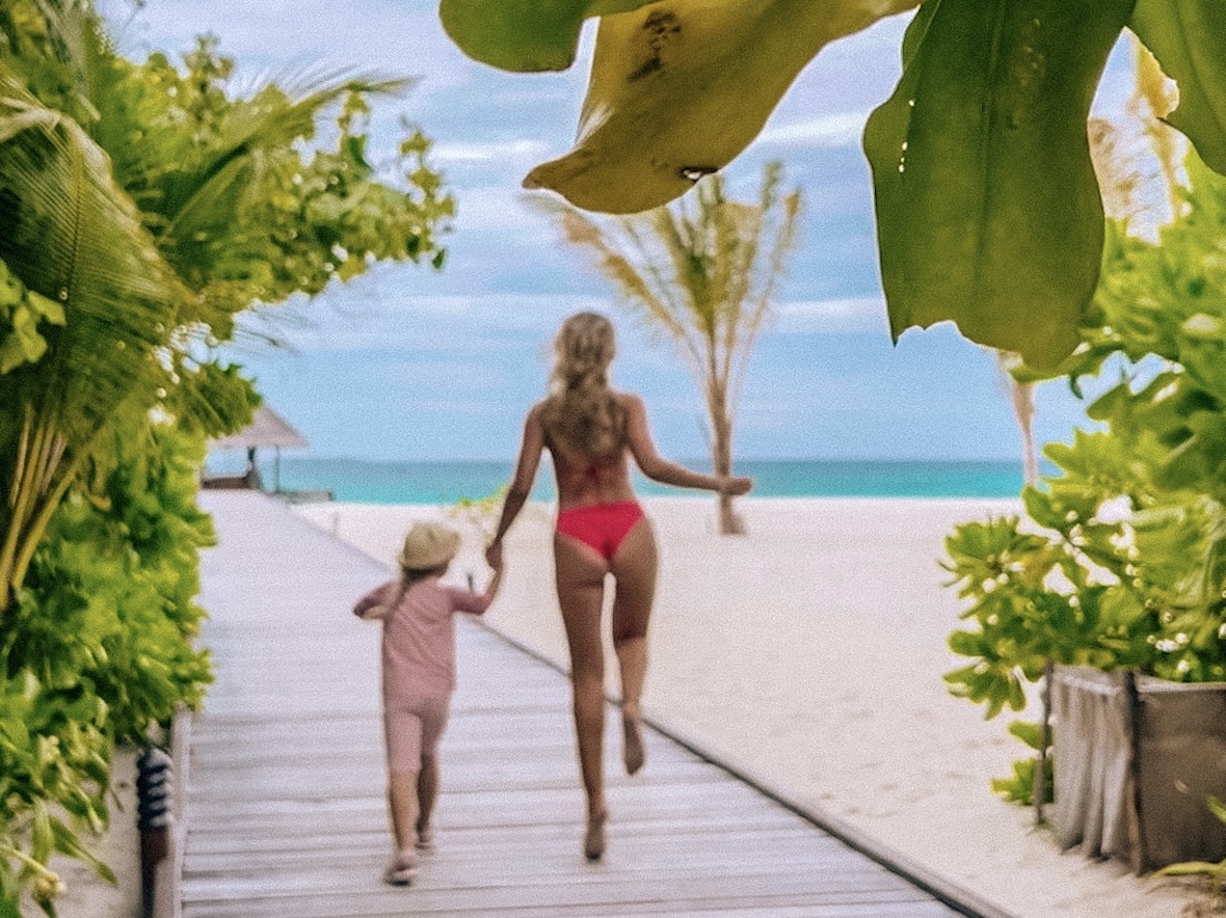 Coco Palm Dhuni Kolhu - Malediven Insel Natur Familie